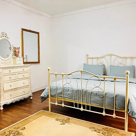 1 Salina Seaview Retreat *