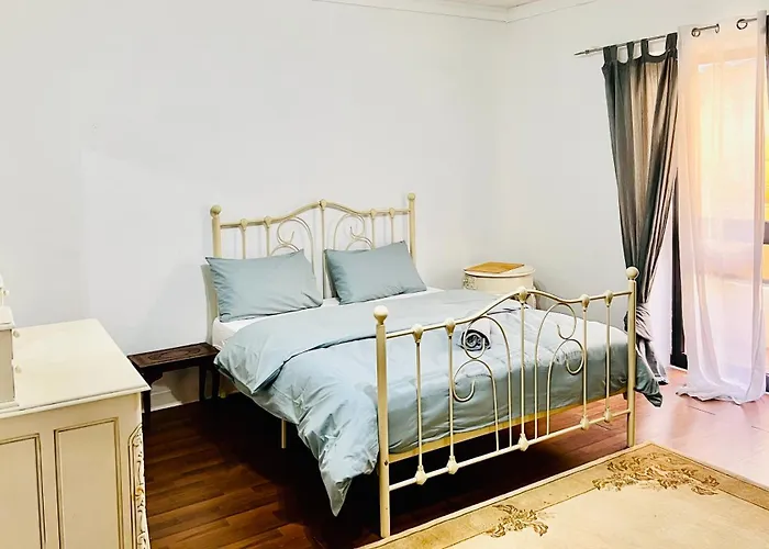 1 Salina Seaview Retreat *